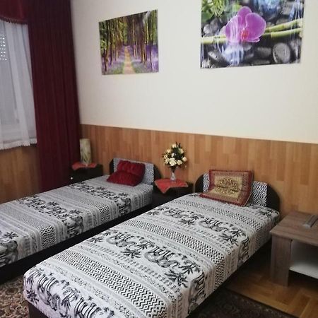 Hotel Szoboszlofonix Vendeghaz Hajdúszoboszló Exterior foto